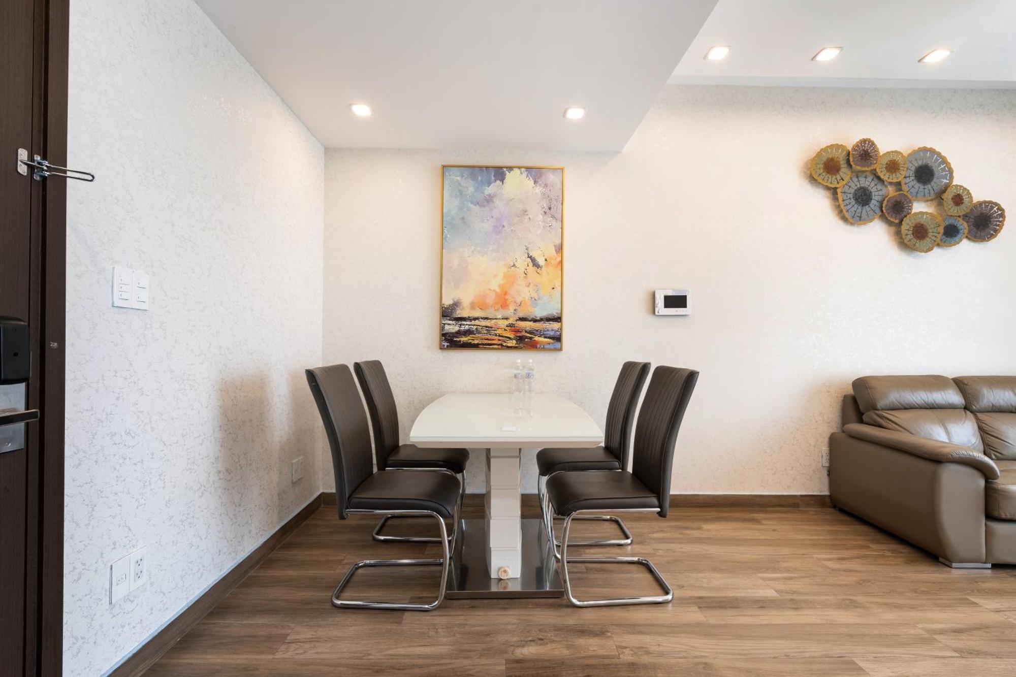 Double E Saigon Apartment Хошимин Экстерьер фото